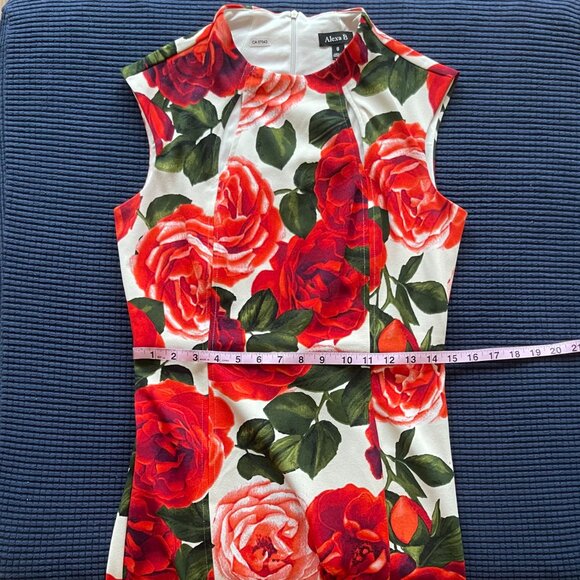 Fitted Cut-Out/Slit-Midi - Picture 6 of 8